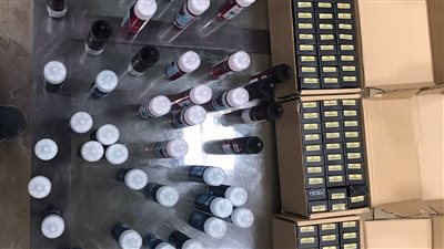 إحباط تهريب شيش وسجائر بحوزة راكب في مطار سوهاج 