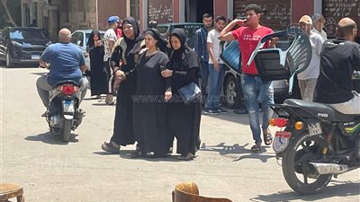  لسان والديها.. قصة مقتل طفلة الصم والبكم بـ٣ طلقات أثناء إحضار العشاء لوالديها.. فيديو