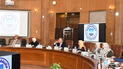 اعتماد نتيجة بكالوريوس شعبة اللغة الإنجليزية لتجارة القناة وإعلان أسماء العشرة الأوائل