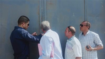 إغلاق 5 محلات مخالفة لقرار الغلق وإزالة التعديات في حملة بأبو النمرس | صور