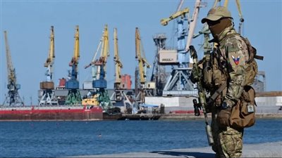 انفراجة في أزمة الحبوب.. البحرية الروسية تحرس أول سفينة تخرج من ميناء أوكراني بحمولة 7 آلاف طن.. تراجع المخاوف من مجاعة عالمية