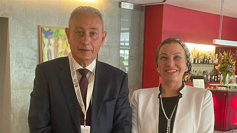 وزيرة البيئة والأمين
