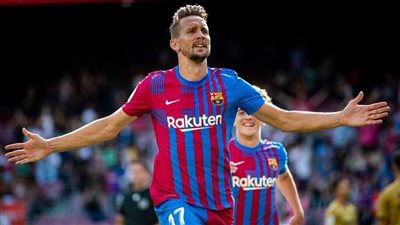 أرقام لوك دي يونج بعد رحيله عن برشلونة