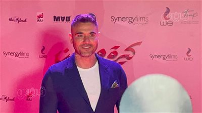 أحمد عز وسلوى عثمان أول الحضور في العرض الخاص لفيلم 