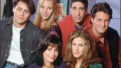 بسبب شعورها بالذنب.. منتجة مسلسل Friends تتبرع بـ4 ملايين دولار