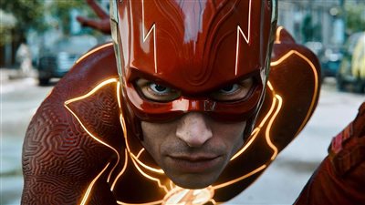 برغم فضائح البطل.. Warner Bros ملتزمة بطرح The Flash في السينمات