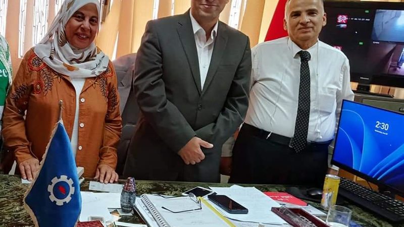 نقيب البيطريين يلتقى