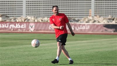 سواريش يدرس بيراميدز قبل موقعة السبت 