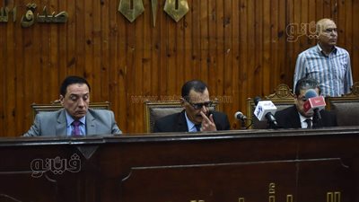 انهيار الأهالي والتأجيل لانتداب محامٍ.. تفاصيل أولى جلسات محاكمة مذبحة الريف الأوروبي