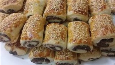 سهل وموفر.. طريقة عمل المنين بالعجوة وسادة