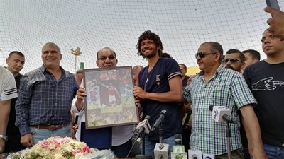 تفاصيل تكريم محمد النني في قطاع الناشئين بالمقاولون.. ممر شرفي من أشبال ذئاب الجبل.. وهدايا تذكارية من عادل فتحي ورضوان