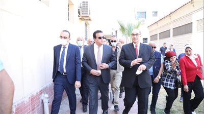 خالد عبد الغفار يتفقد مستشفى أورام الإسماعيلية ويشيد بمستوى الخدمات 