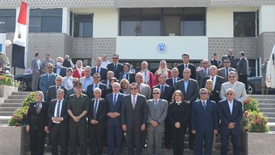وزير التعليم العالي يزور جامعة قناة السويس ويفتتح عددًا من المنشآت الطبية