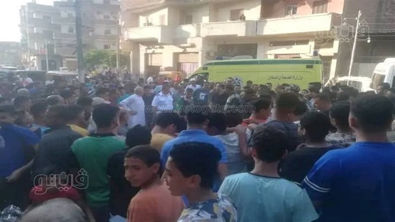 مصرع عامل وإصابة