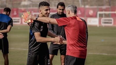 كوكا يخضع لاختبار طبى بمران الأهلى اليوم 