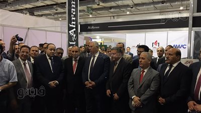 بحضور وزير الزراعة.. افتتاح معرض صناعة بلدنا | فيديو وصور