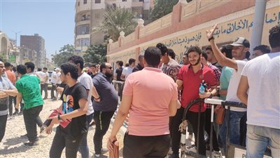 بكاء وإغماء طلاب الثانوية العامة بالفيوم بعد امتحان الجغرافيا 