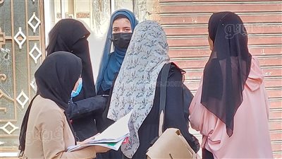  استياء طلاب الثانوية العامة  من مادتى الكيمياء والجغرافيا بالإسكندرية|فيديو