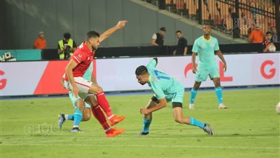 الأهلي يواصل تقدمه على بتروجيت 0/1 بعد 30 دقيقة