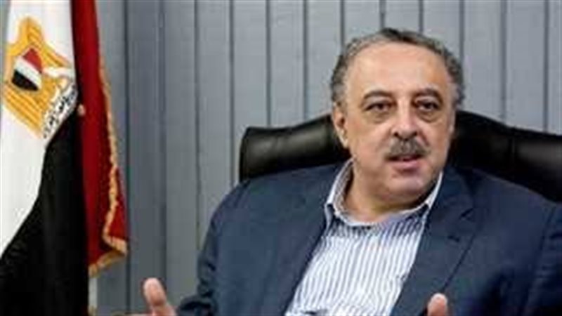 المفكر السياسي سمير
