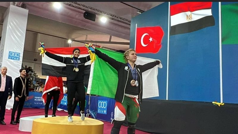 إنجازات أبطال دورة