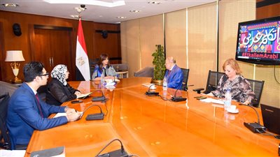 نبيلة مكرم تثمن جهود وسيم السيسي في التعريف بالحضارة المصرية القديمة