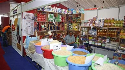 شباب جهاز تنمية المشروعات يشارك في معارض مستلزمات العيد | صور