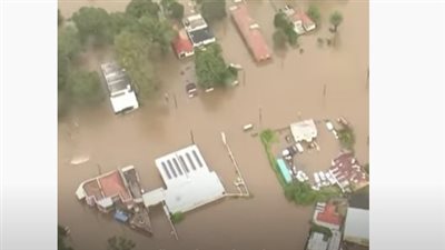 مدن أسترالية تغرق في مياه الفيضانات | فيديو 