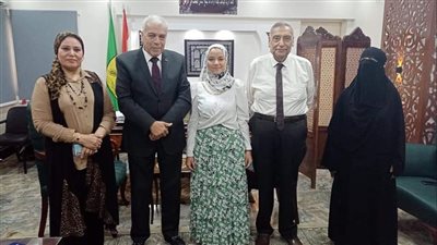 وكيل تعليم الإسماعيلية يستقبل الأولى على الجمهورية بالثانوية الفندقية| صور