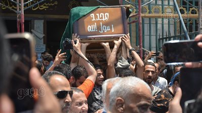 خروج جثمان المذيعة شيماء جمال من مسجد السيدة نفيسة للدفن بمقابر عين الصيرة | فيديو