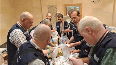 تقديم خدمات الكشف والعلاج لـ ٧٧٥٣ من الحجاج بمكة والمدينة 