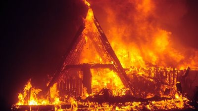 انتداب المعمل الجنائى لبيان سبب حريق داخل محل أدوات منزلية فى أوسيم