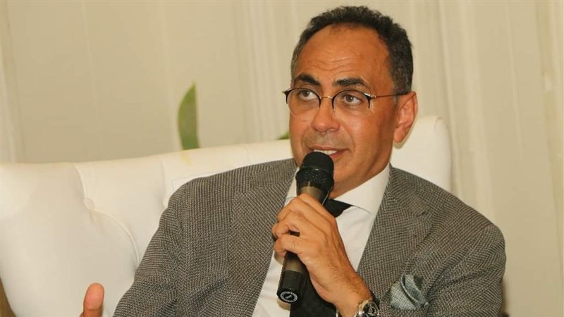 الدكتور هاني سري