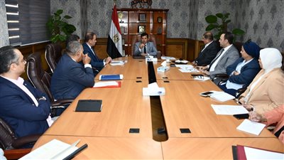 وزير الرياضة يتابع ترتيبات معرض 