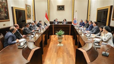 الصحة تكشف آليات توفير سيارات الإسعاف الجديدة والعيادات المتنقلة