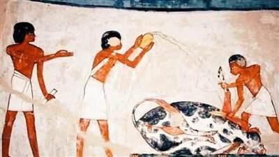 خبير أثري يكشف أسرار تقديم القرابين وذبح الأضاحي في عهد المصريين القدماء