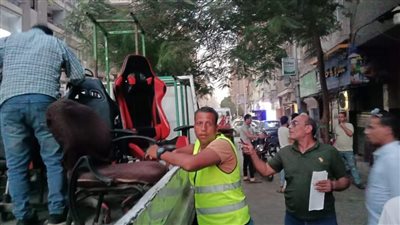 حملات نظافة ومراجعة لرخص المحال والإعلانات بالعمرانية | صور