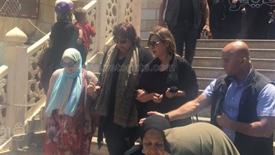 بحضور وزيرة الثقافة ورئيس الأوبرا.. تشييع جثمان والدة ريهام عبد الحكيم