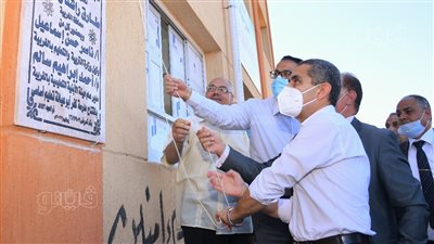 محافظ الغربية يفتتح 3 ملاعب ومدرستين بقطور وطنطا 