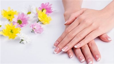 طريقة تطويل الأظافر بالمواد الطبيعية أبرزها زيت الزيتون والليمون 