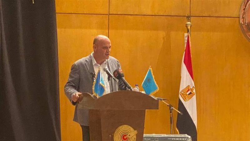 الكاتب الصحفي خالد