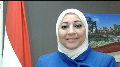 استعدادا للعيد.. إنارة الطرق المؤدية للمقابر بجنوب القاهرة