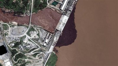 انهيار سد النهضة.. السيناريو الأسوأ لدراستين أكاديميتين.. عيوب فنية جسيمة في تشييد مشروع الأزمة 