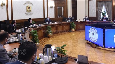 الحكومة: إعداد قاعدة صناعية قوية تغطي احتياجات السوق المحلية | صور