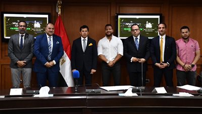 وزير الرياضة يشهد توقيع عقد إنشاء أول جيم بنادي النادي بشيراتون