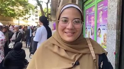 طالبة بالثانوية عن امتحان اللغة الإنجليزية: 