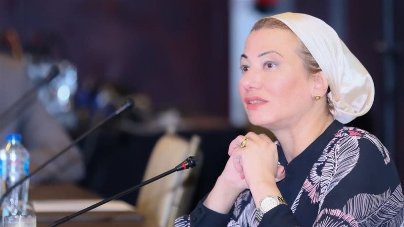 وزيرة البيئة 