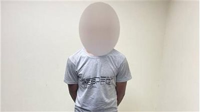 النيابة تصطحب المتهم بقتل مسن بالسيدة زينب لتمثيل الجريمة 