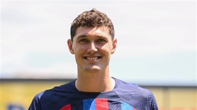 كريستنسين يجتاز الكشف الطبي.. وبرشلونة يقدمه للجماهير 