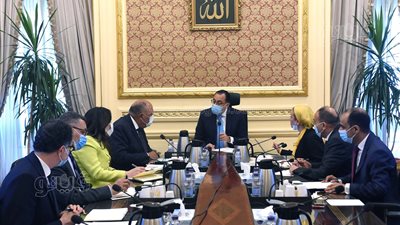 رئيس الوزراء يتابع جهود التحضير لاستضافة مصر للدورة الـ27 لمؤتمر تغير المناخ